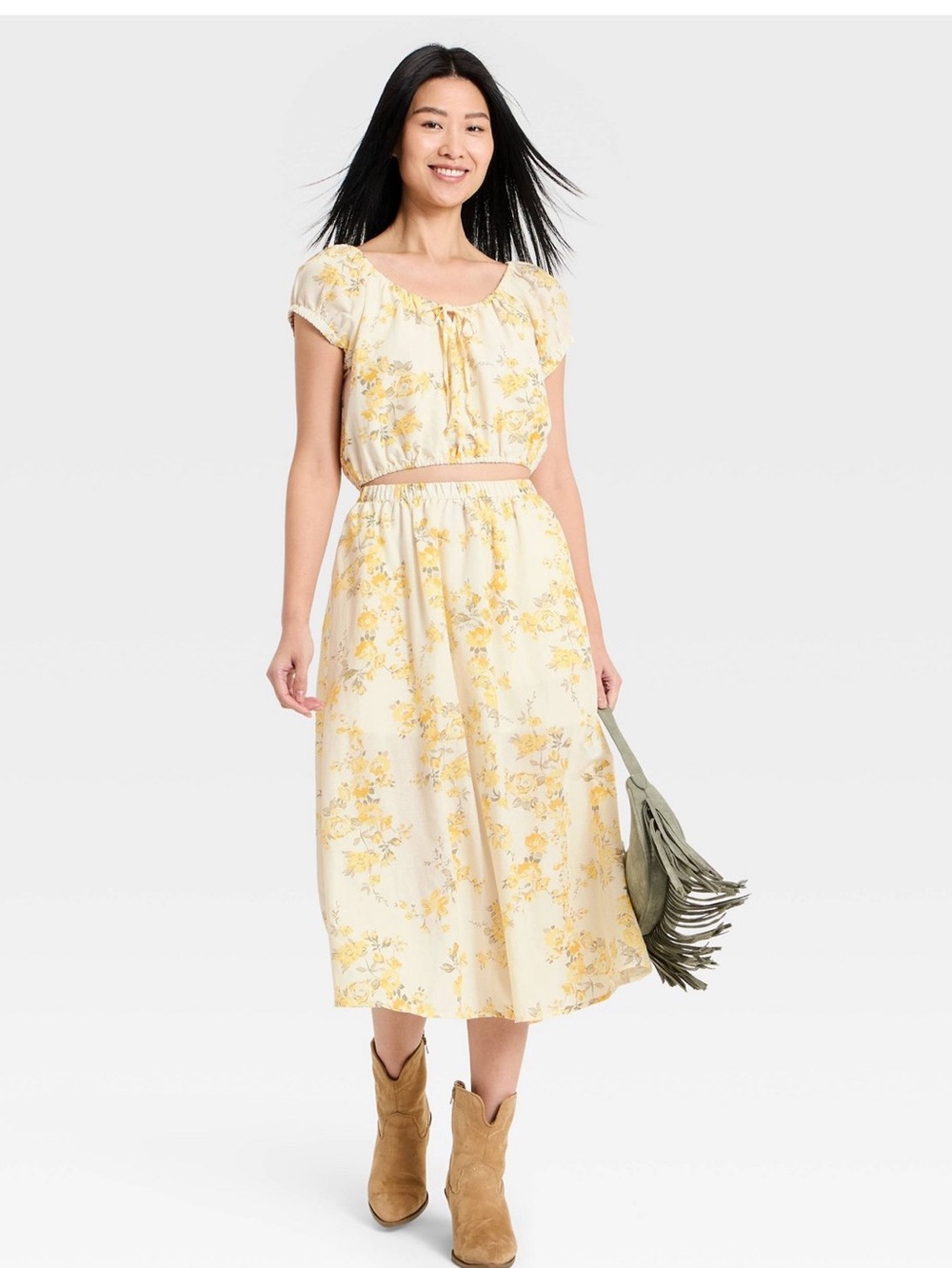 SET Women Short Puff Sleeve Tie Top. And Pull On Midi Skirt. White floral. L